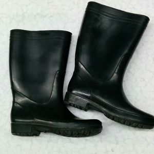Rainboots 5